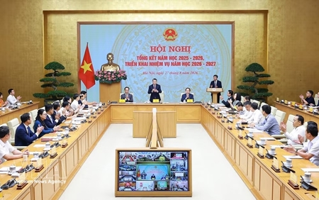 Government leader calls for substantive breakthroughs in education, training